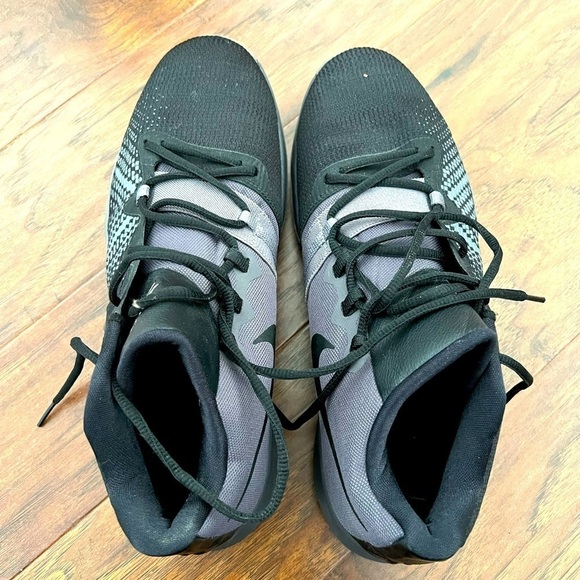 Nike Men’s Sneakers Size 13 - Picture 1 of 6